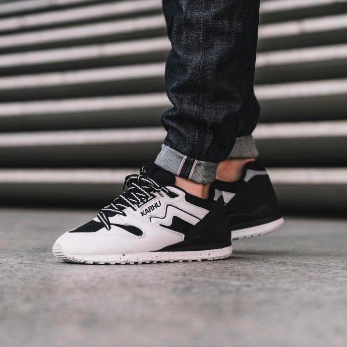 Un marché de la sneakers scindé en deux 6