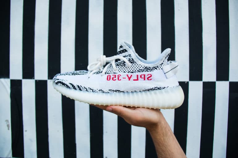 Yeezy Zebra : Une paire au look atypique mais tellement efficace. 2