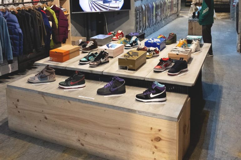 Exposition NIKE DUNK SB 1