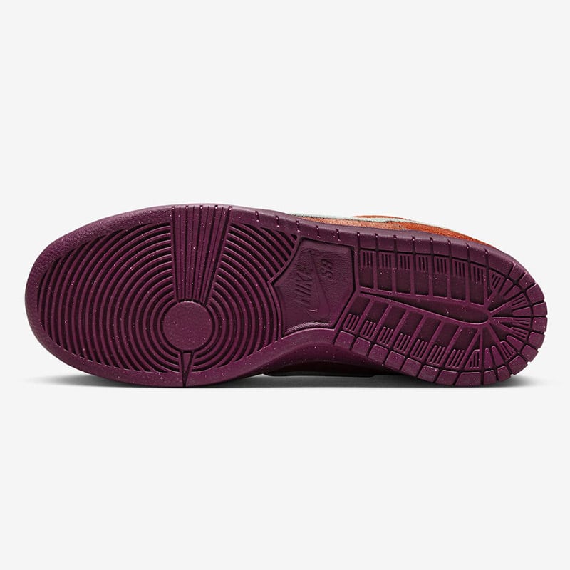 Nike SB Dunk Low Mystic Red DV5429-601