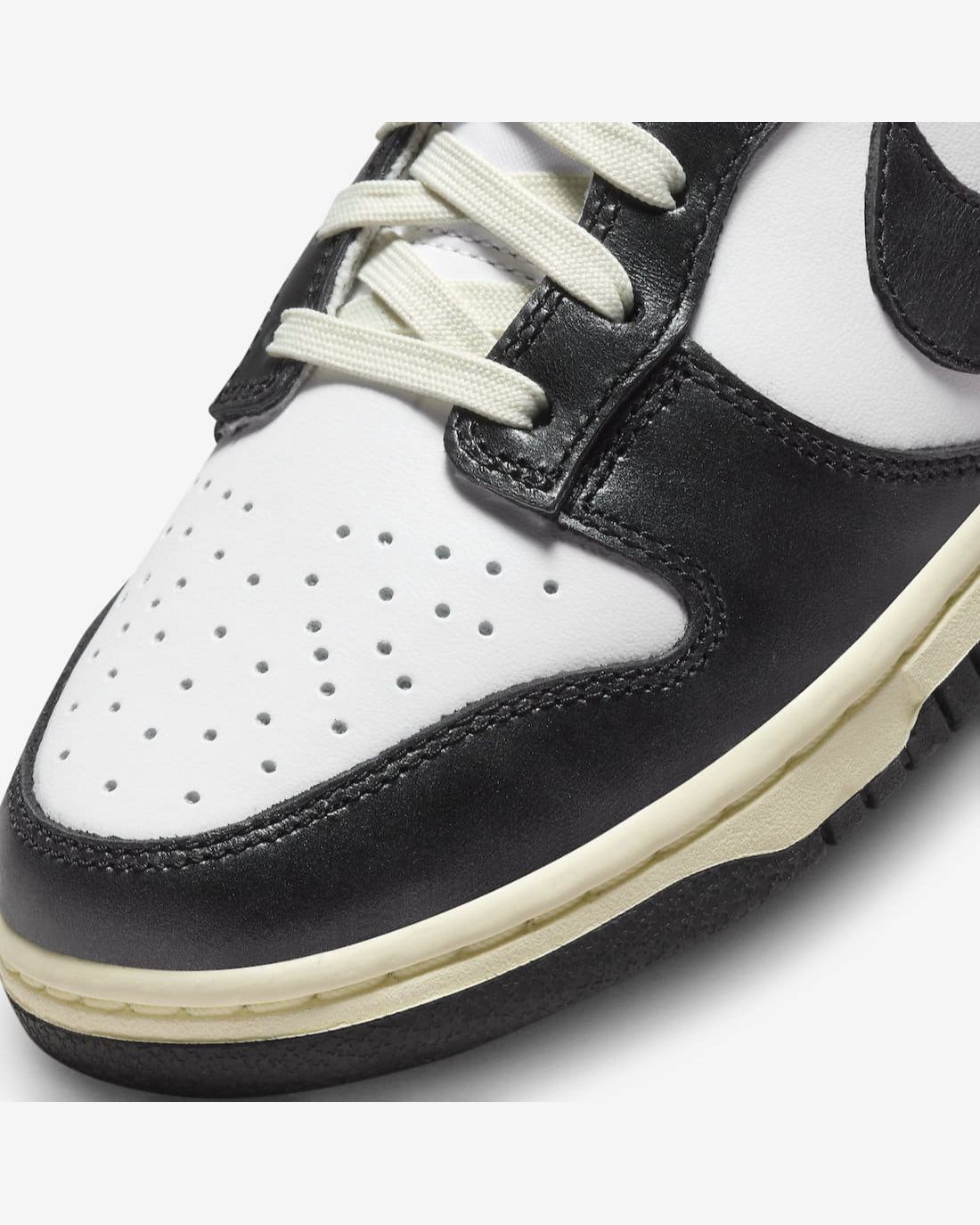 Nike Dunk Low Vintage Panda FQ8899-100