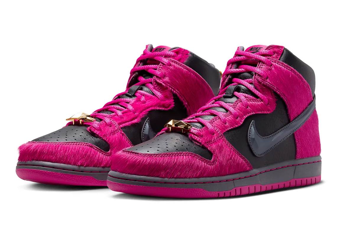 SNKRS Dunk Reserve
