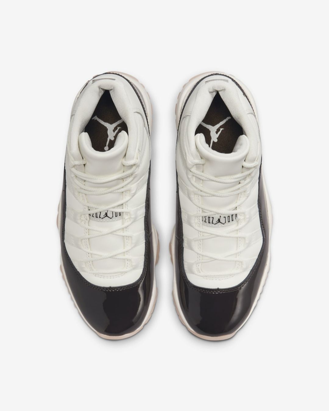 Air Jordan 11 Neapolitan AR0715-101