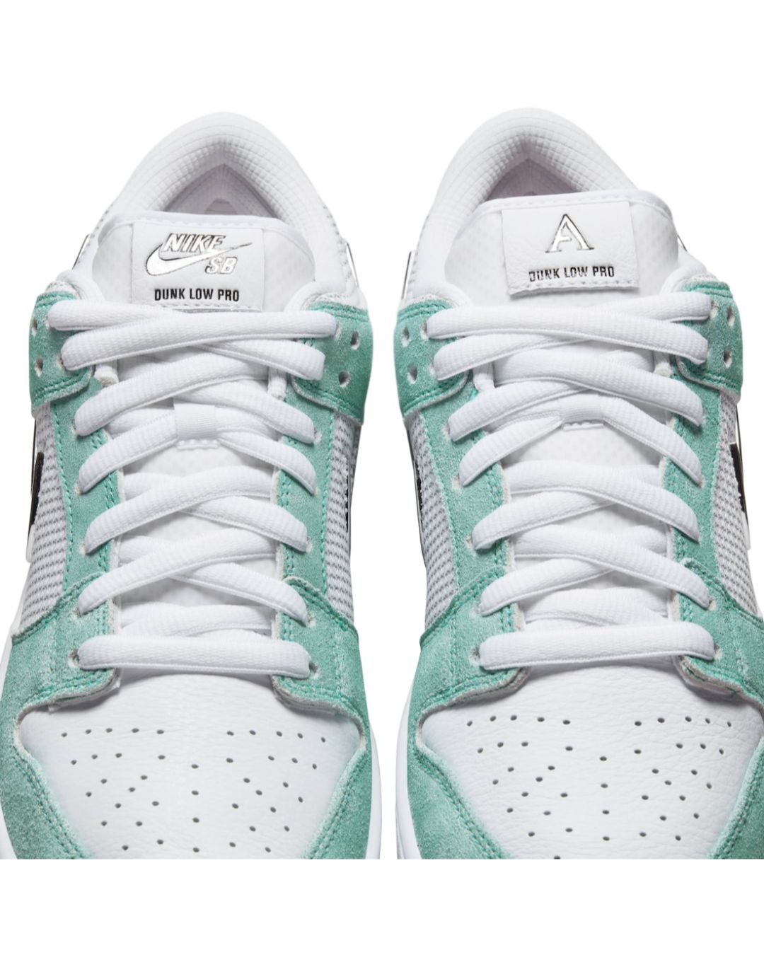 April Skateboards x Nike SB Dunk Low FD2562-400