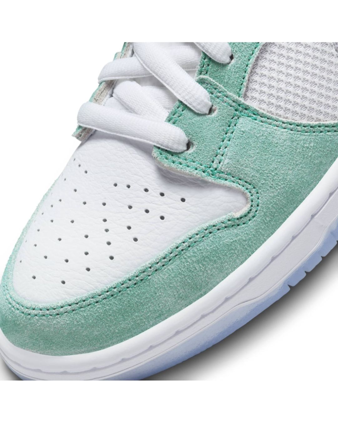 April Skateboards x Nike SB Dunk Low FD2562-400